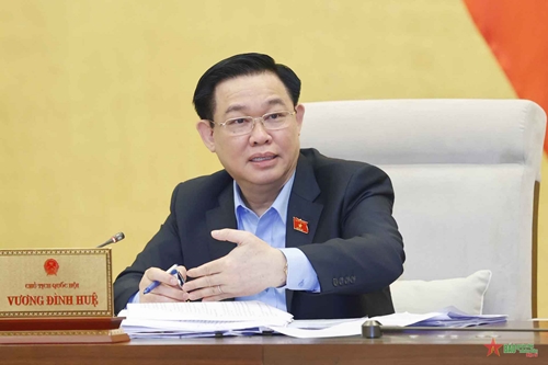 Ủy ban Thường vụ Quốc hội thống nhất đề nghị Quốc hội kéo dài thí điểm cơ chế đặc thù cho Thành phố Hồ Chí Minh
